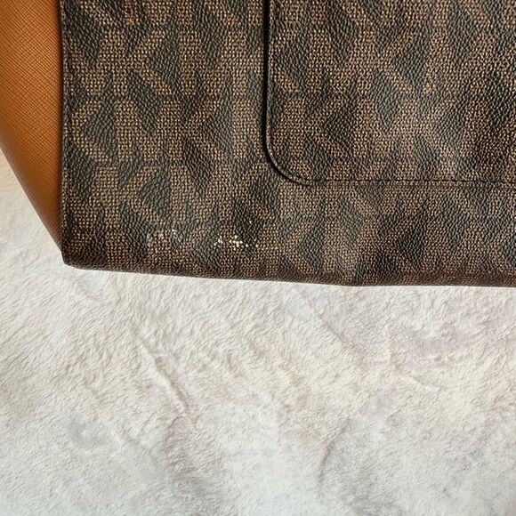Michael Kors Signature Brown and Tan Tote - Picture 8 of 15